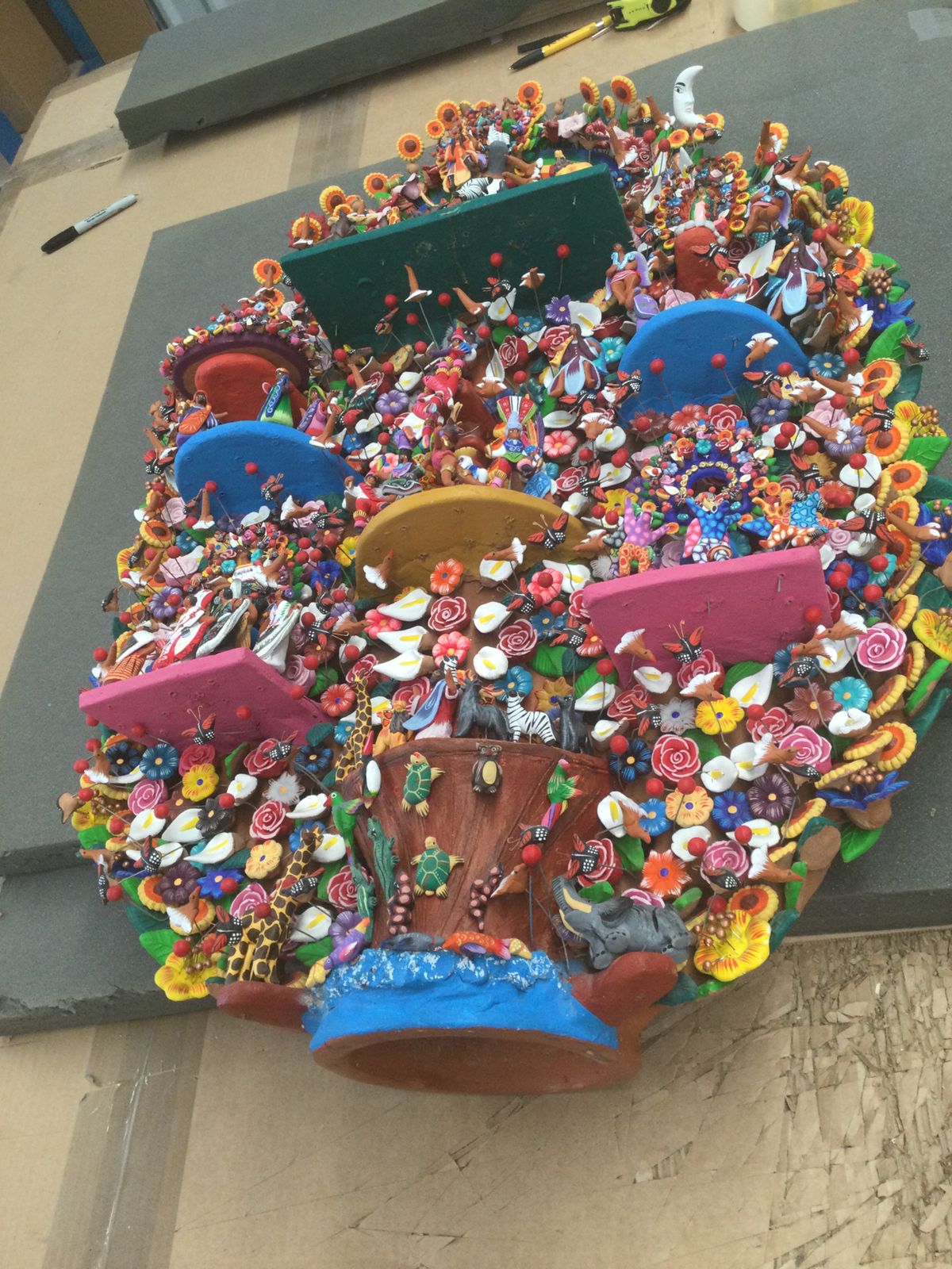 Pieza de artesanía, pintura o escultura 2