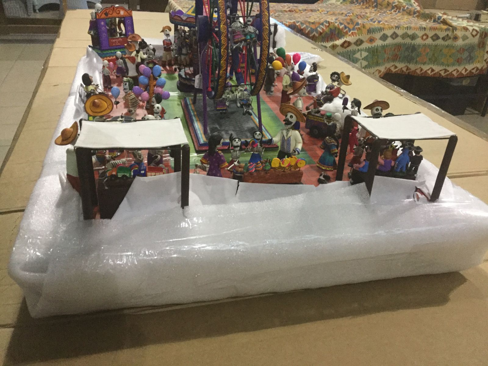 Pieza de artesanía, pintura o escultura 6