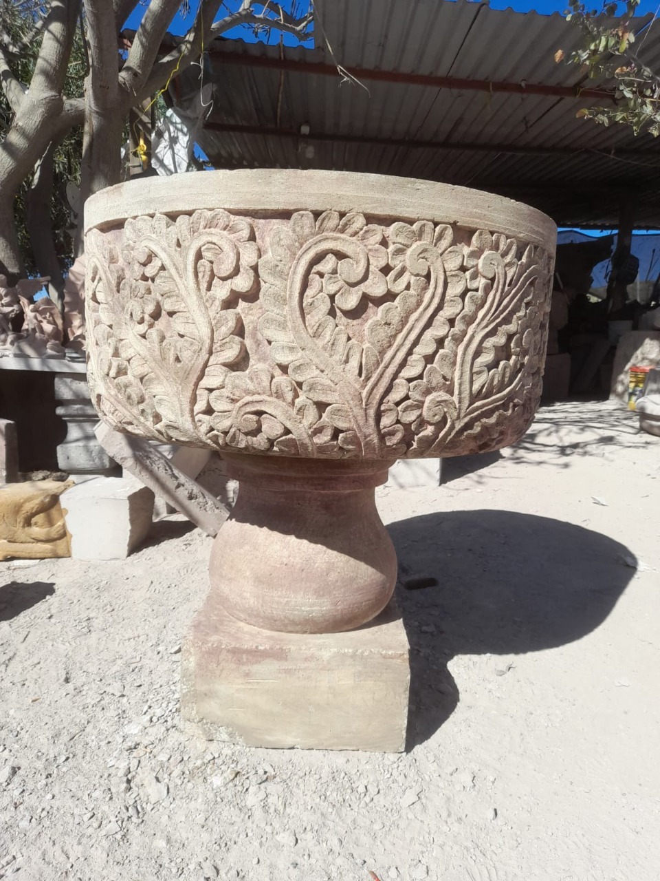 Pieza de artesanía, pintura o escultura 40